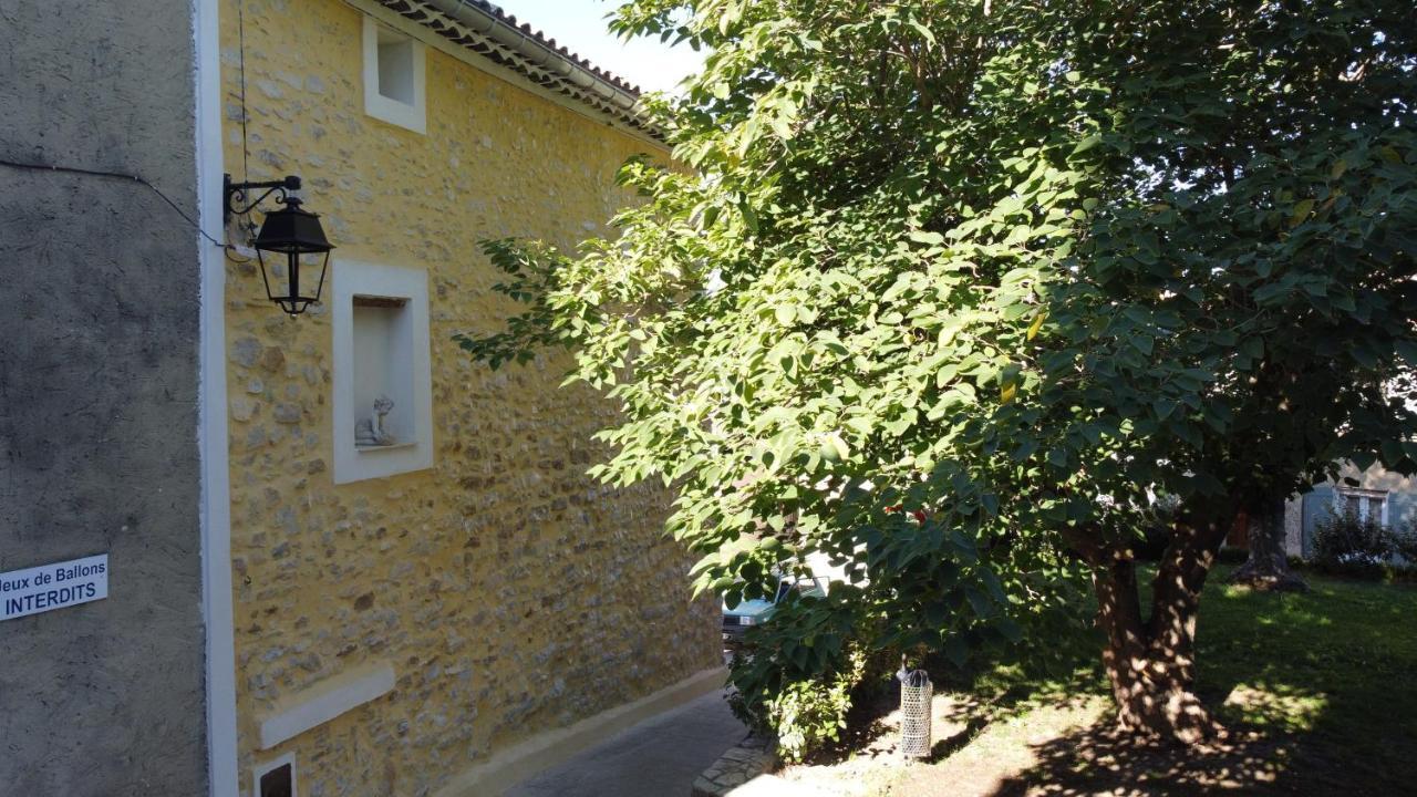 L'Angelus, Gite De Charme Au Coeur Du Vieux Village De Sablet Exterior foto